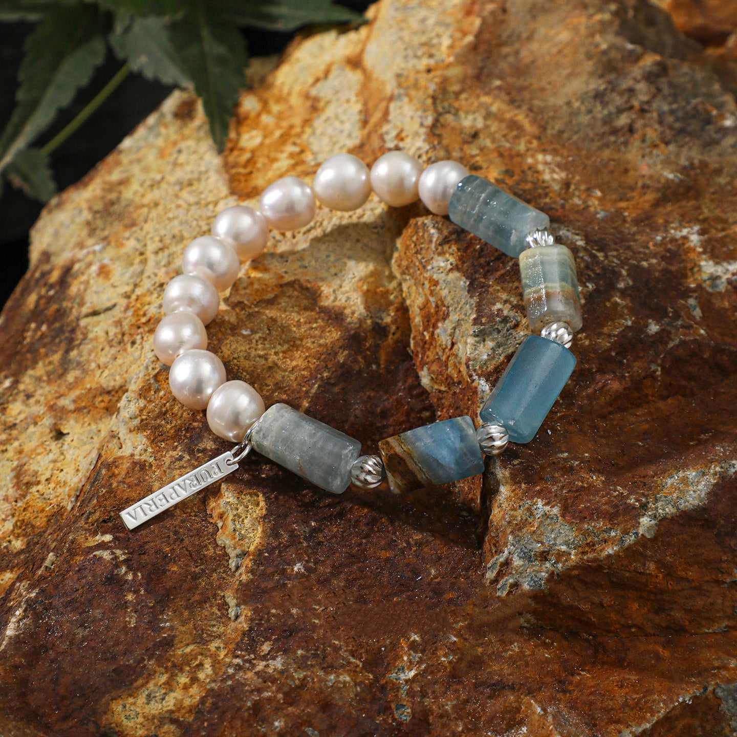 Minimalist Round Pearl & Blue Lace Agate Bracelet